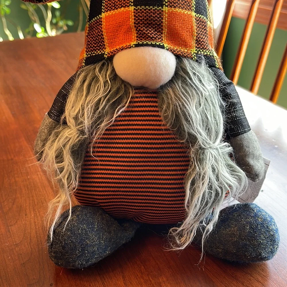 Fall Gnome - Picture 3 of 5